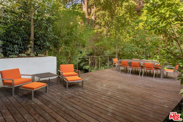 2866 Westbrook Avenue, Los Angeles, CA 90046