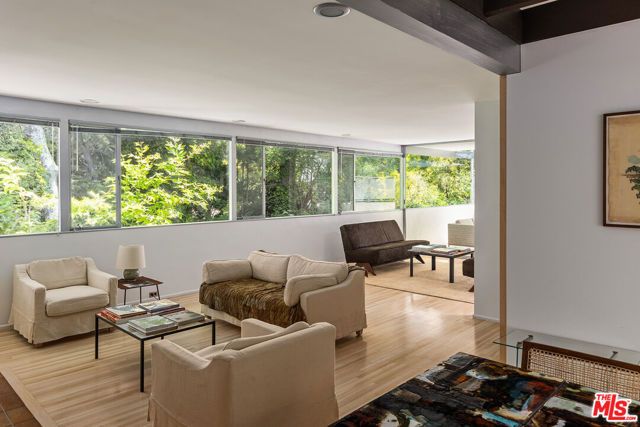 2866 Westbrook Avenue, Los Angeles, CA 90046