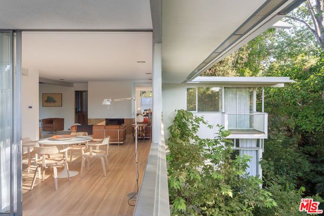 2866 Westbrook Avenue, Los Angeles, CA 90046