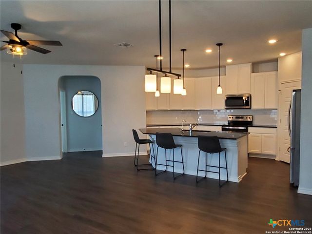 305 Dakota Creek, New Braunfels, TX 78130