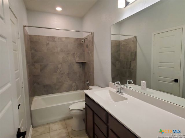 305 Dakota Creek, New Braunfels, TX 78130