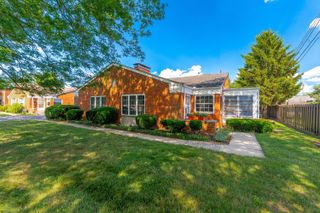 3050 Northwest Boulevard, Columbus, OH 43221