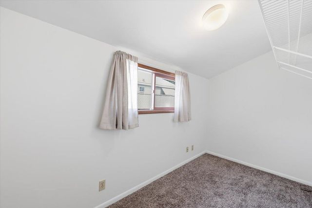 4917 N Maple St, Spokane, WA 99205