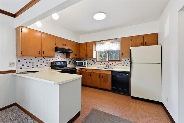 4917 N Maple St, Spokane, WA 99205