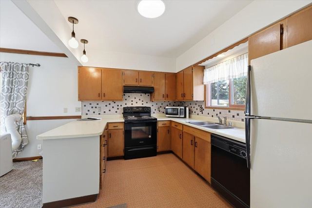 4917 N Maple St, Spokane, WA 99205