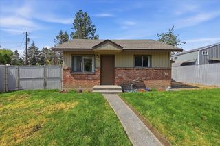 4917 N Maple St, Spokane, WA 99205