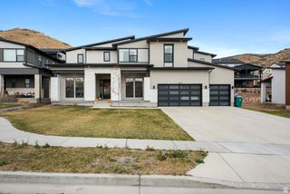 1802 W OAK CREEK CIR, Lehi, UT 84048