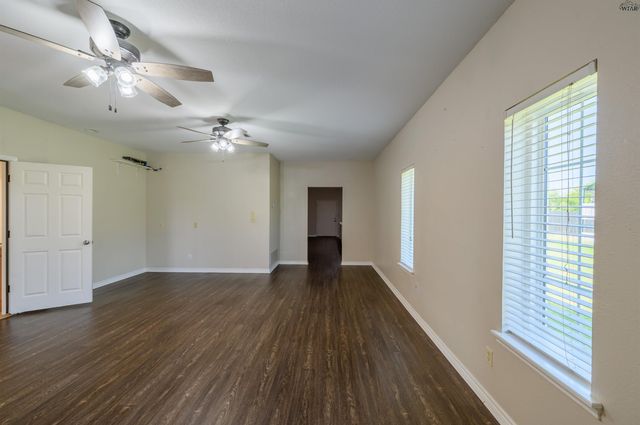 2944 HORSESHOE LAKE ROAD, Iowa Park, TX 76367