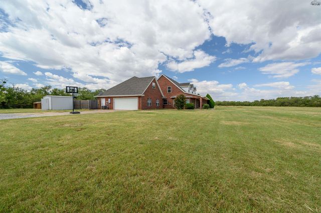 2944 HORSESHOE LAKE ROAD, Iowa Park, TX 76367