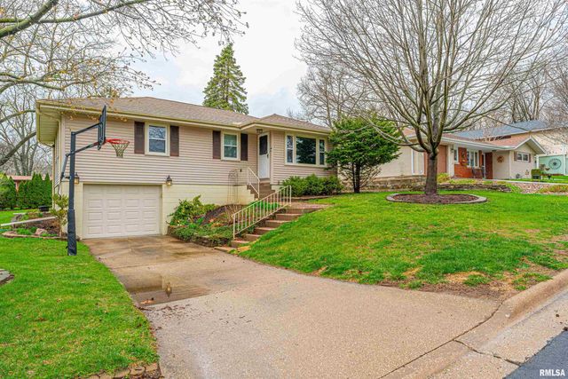 4615 N LYNDALE Terrace, Peoria, IL 61614