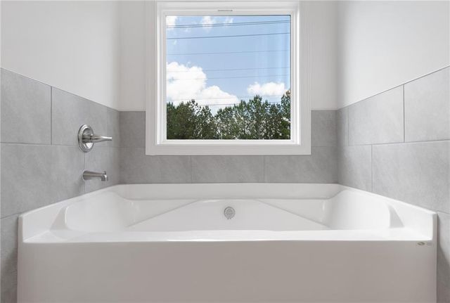 962 Homepark Circle, Buford, GA 30518