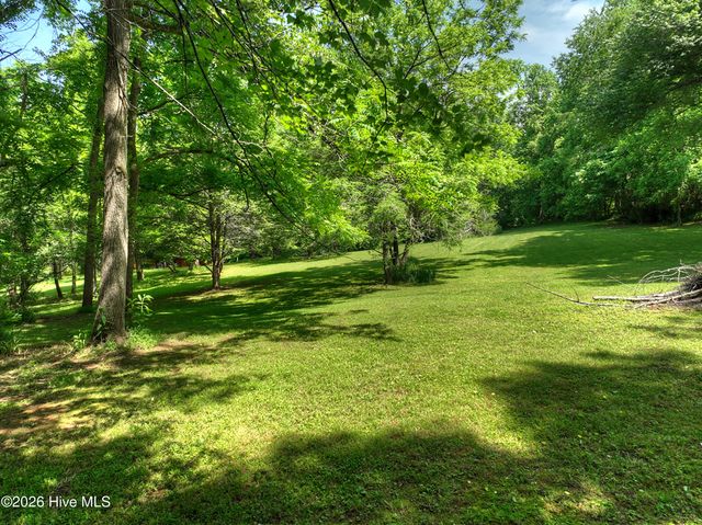93 Collins Nursery Lane, Blairsville, GA 30512