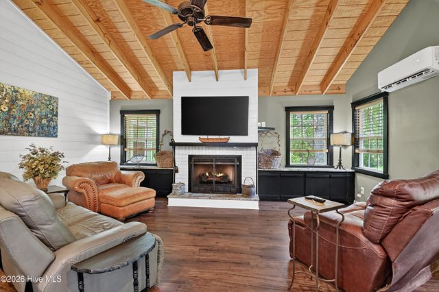 93 Collins Nursery Lane, Blairsville, GA 30512