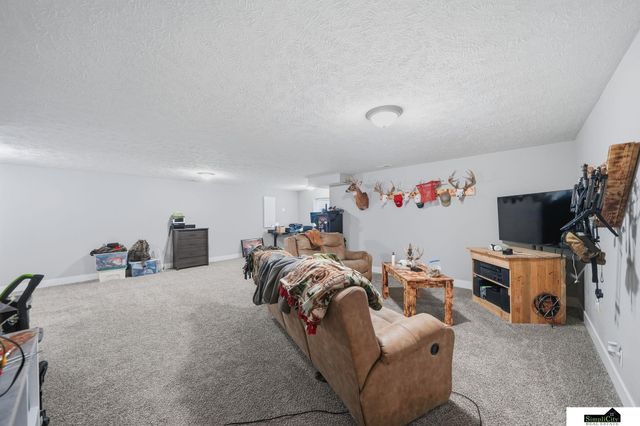 4925 Alvo Road, Lincoln, NE 68514