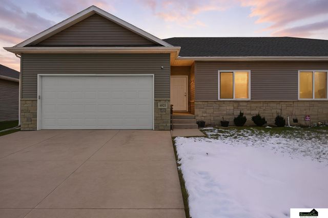 4925 Alvo Road, Lincoln, NE 68514