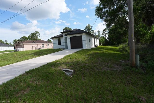 379 Selkirk AVE, Lehigh Acres, FL 33974