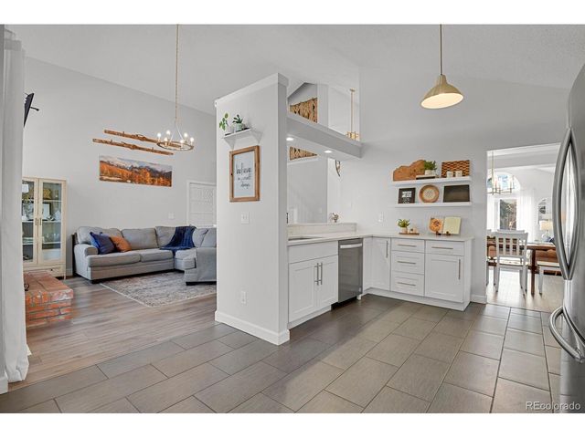 16 S Amherst St, Castle Rock, CO 80104