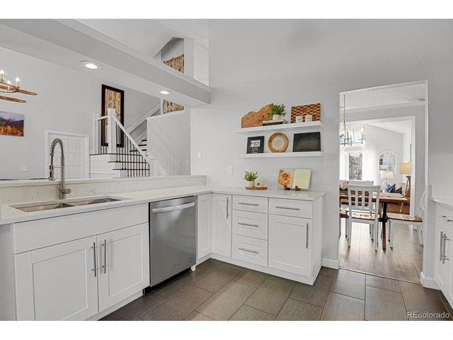 16 S Amherst St, Castle Rock, CO 80104