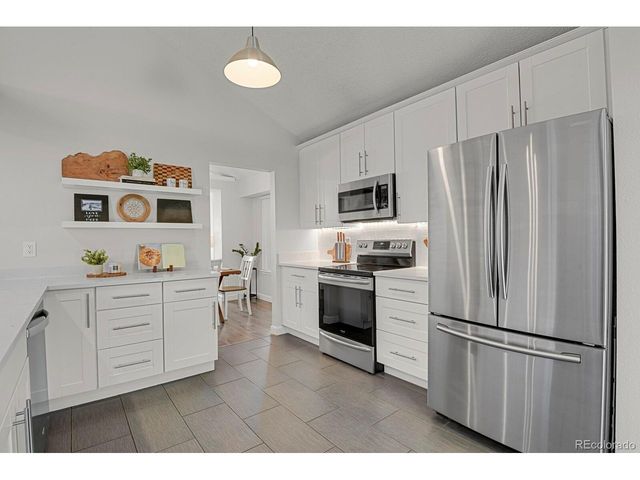 16 S Amherst St, Castle Rock, CO 80104