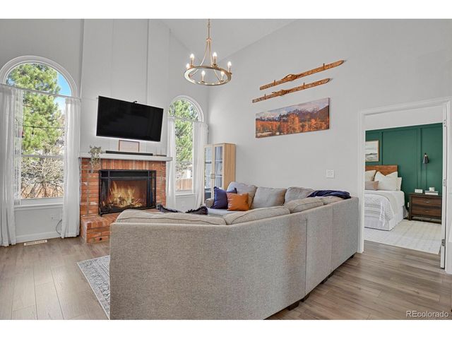 16 S Amherst St, Castle Rock, CO 80104