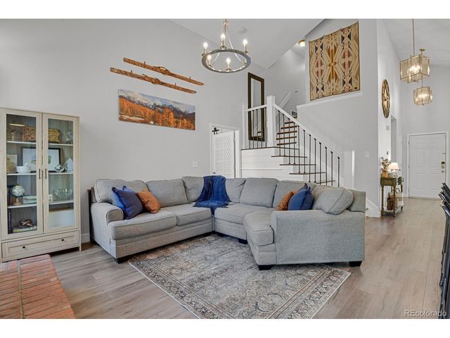 16 S Amherst St, Castle Rock, CO 80104