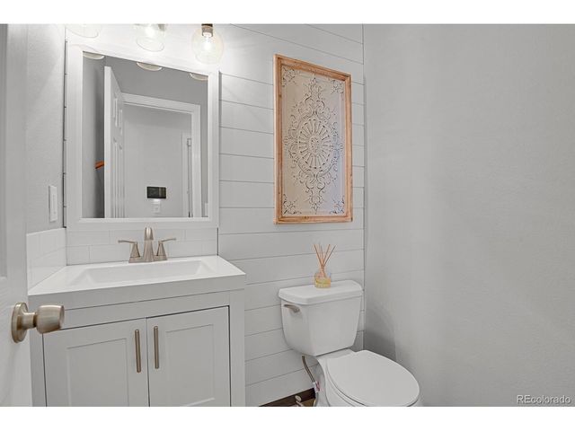 16 S Amherst St, Castle Rock, CO 80104