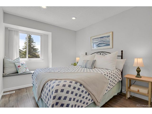 16 S Amherst St, Castle Rock, CO 80104