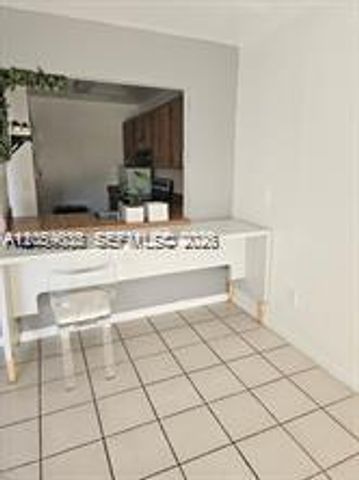 2505 W 67th Pl 22-27, Hialeah, FL 33016