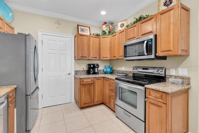 300 CAPRI BOULEVARD 6, Treasure Island, FL 33706