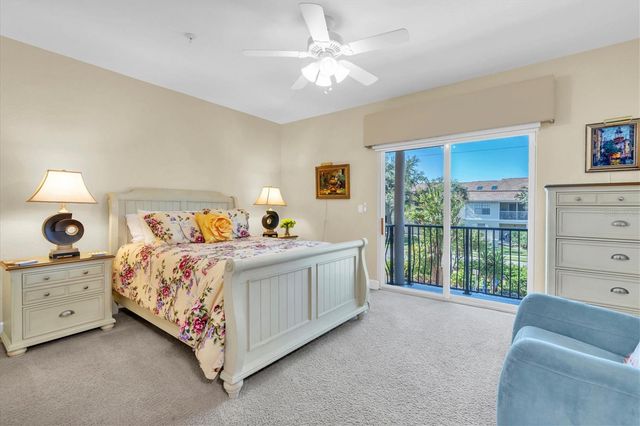 300 CAPRI BOULEVARD 6, Treasure Island, FL 33706