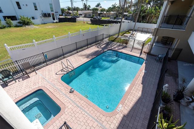 300 CAPRI BOULEVARD 6, Treasure Island, FL 33706