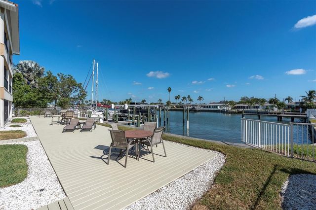 300 CAPRI BOULEVARD 6, Treasure Island, FL 33706