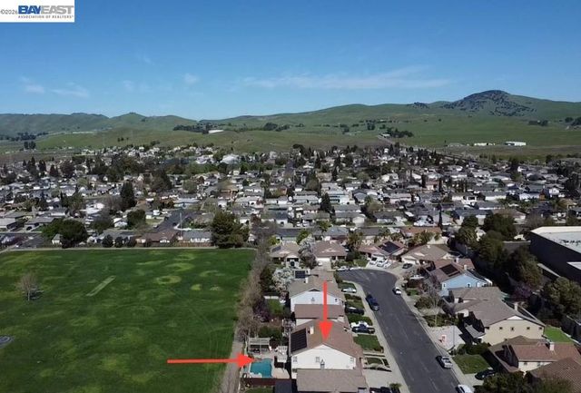 1426 Jayhawk Ln, Livermore, CA 94551