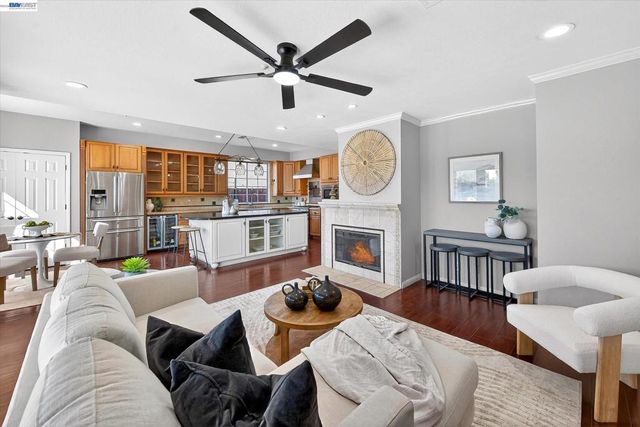 1426 Jayhawk Ln, Livermore, CA 94551