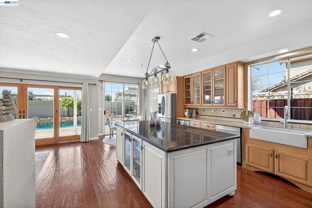 1426 Jayhawk Ln, Livermore, CA 94551