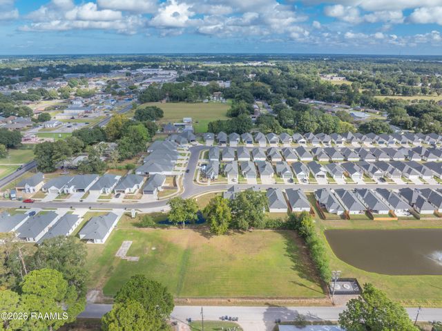 113 Des Jacques Road, Lafayette, LA 70506