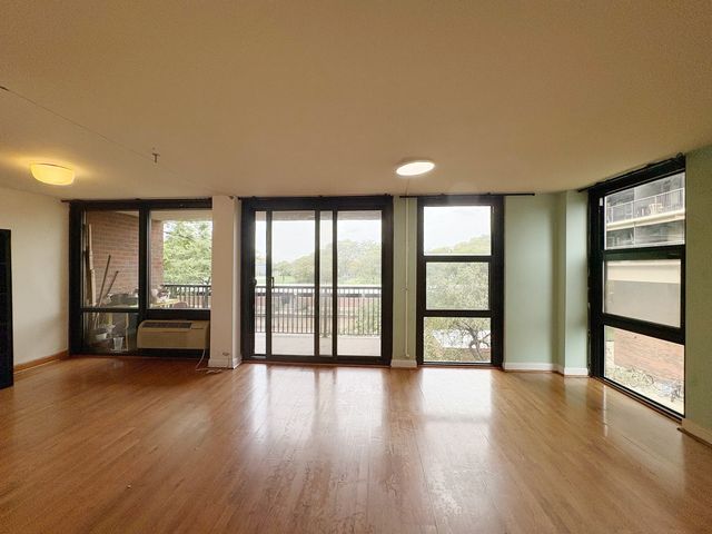 3021 S Michigan Avenue 306, Chicago, IL 60616