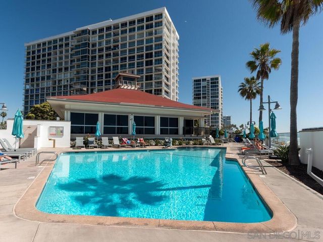 1720 Avenida del Mundo 1601, Coronado, CA 92118