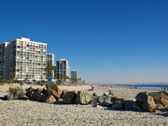 1720 Avenida del Mundo 1601, Coronado, CA 92118