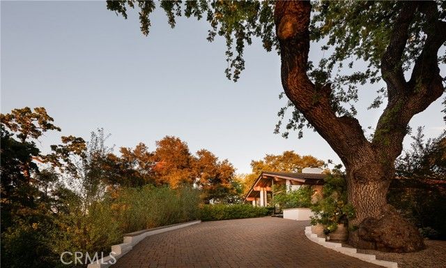 3620 River Farm Drive, Westlake Village, CA 91361