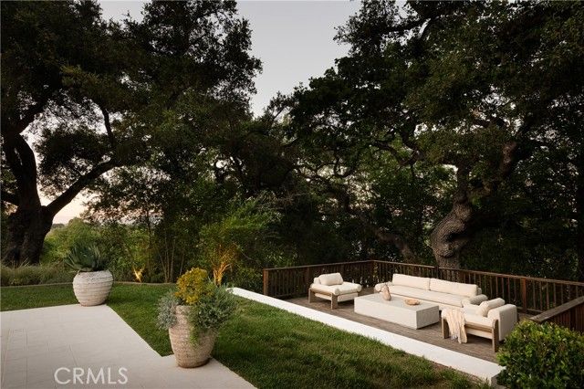 3620 River Farm Drive, Westlake Village, CA 91361