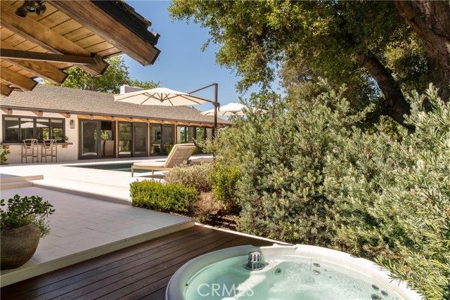 3620 River Farm Drive, Westlake Village, CA 91361