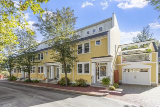129 Merrimac Street 16, Newburyport, MA 01950