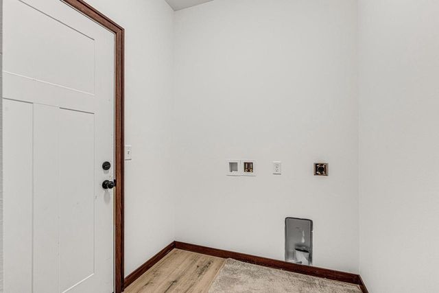 408 mine Road, Baraboo, WI 53913