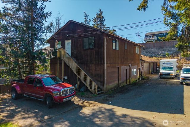 13658 NE 126th Place, Kirkland, WA 98034