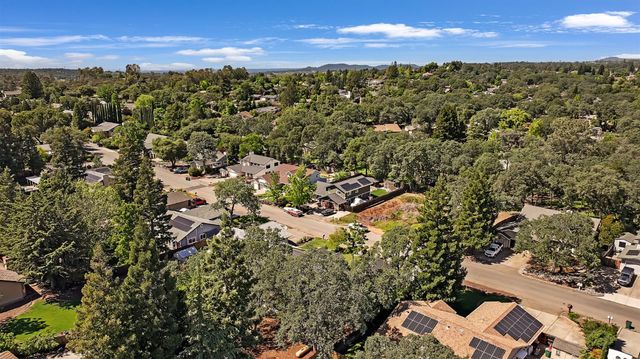 2894 Clemson Dr, Cameron Park, CA 95682