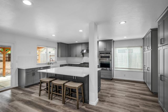 2894 Clemson Dr, Cameron Park, CA 95682