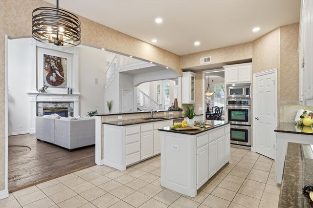 3201 Shadow Wood Circle, Highland Village, TX 75077