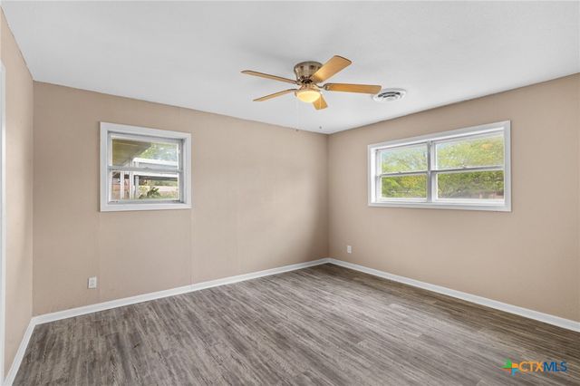 2512 E Airline Road, Victoria, TX 77901