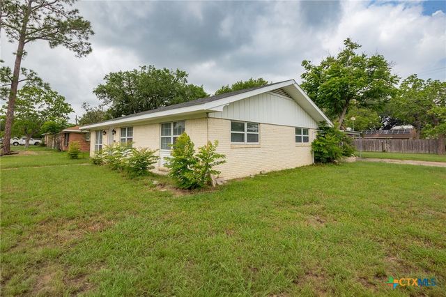 2512 E Airline Road, Victoria, TX 77901